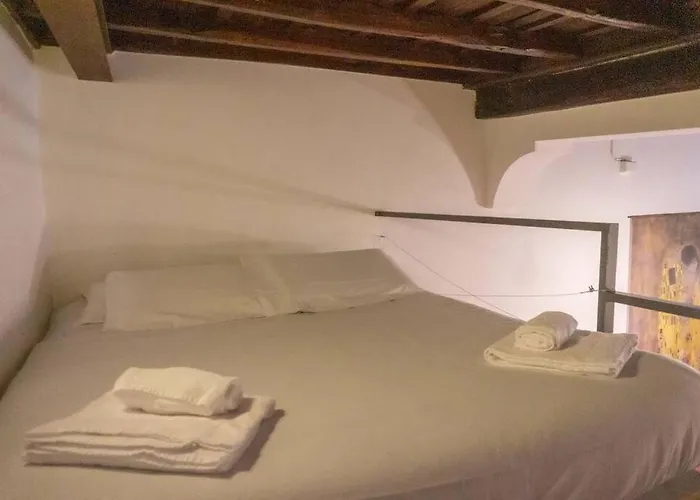 Apartment Domus Reginella, Nella Zona Piu Richiesta Di Rome